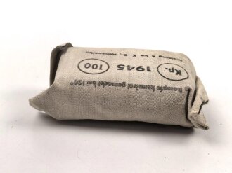 Verbandpäckchen Wehrmacht für den Verbandkasten. Kleines Modell datiert 1945