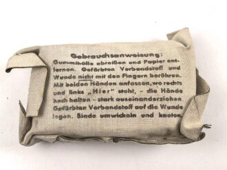 Verbandpäckchen Wehrmacht für den Verbandkasten. Kleines Modell datiert 1945
