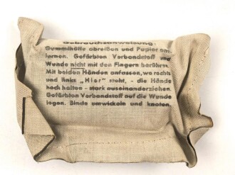 Verbandpäckchen Wehrmacht für den Verbandkasten. Kleines Modell datiert 1945