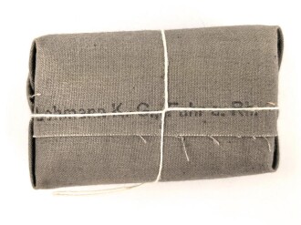 Verbandpäckchen Wehrmacht für den Verbandkasten und die Verbandspäckchentasche der Feldbluse. Kleines Modell datiert 1939