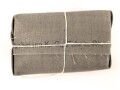Verbandpäckchen Wehrmacht für den Verbandkasten und die Verbandspäckchentasche der Feldbluse. Kleines Modell datiert 1939