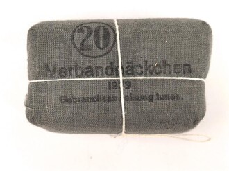 Verbandpäckchen Wehrmacht für den Verbandkasten und die Verbandspäckchentasche der Feldbluse. Kleines Modell datiert 1939