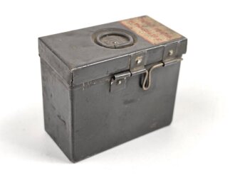 Blechbehälter Wehrmacht für Sanitätskasten " Tartan stiblat. in Tabl zu 10g" Originallack, 4 x 7 x 8cm