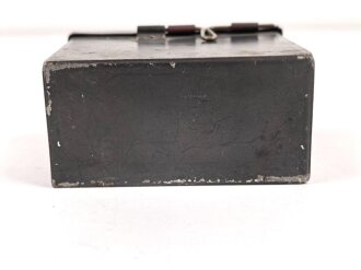 Blechbehälter Wehrmacht für Sanitätskasten " Tartan stiblat. in Tabl zu 10g" Originallack, 4 x 7 x 8cm