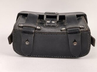Deutsches Rotes Kreuz Sanitätslager Babelsberg, schwarze Koppeltasche in gutem Zustand
