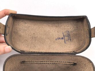 Deutsches Rotes Kreuz Sanitätslager Babelsberg, schwarze Koppeltasche in gutem Zustand