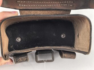 Deutsches Rotes Kreuz Sanitätslager Babelsberg, schwarze Koppeltasche in gutem Zustand
