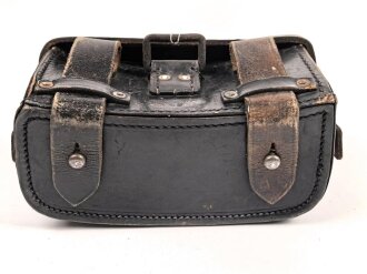 Deutsches Rotes Kreuz Sanitätslager Babelsberg, schwarze Koppeltasche in gutem Zustand