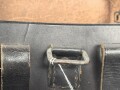 Deutsches Rotes Kreuz , schwarze Koppeltasche in gutem Zustand