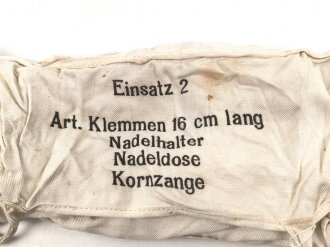 "Einsatz 2 Art. Klemmen 16cm lang, Nadelhalter, Nadeldose, Kornzange" gehört ins Truppenbesteck 1935