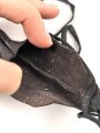 "Fingerverband" aus Leder  für einen Verbandkasten