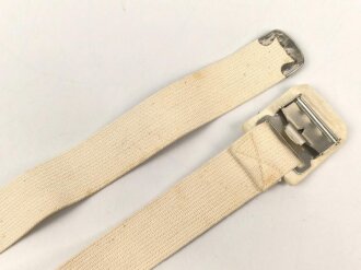 Abschnürbinde , gehört so unser anderem in Verbandkästen der Wehrmacht und des Luftschutz