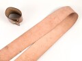 Abschnürbinde in Lederhülle, gehört so unter anderem in die Sanitätstasche der Sanitätsoffiziere