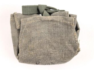 Pack "kombiniertes Preßstück" datiert 1944, in Hülle, gehört so in der KFZ Verbandkasten der Wehrmacht