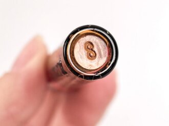 Glasfläschchen "Sepsotinktur" gehört in den Verbandkasten der Wehrmacht