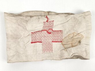 Armbinde für einen Sanitäter der Wehrmacht , ungereinigtes Stück