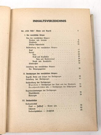 "Amtliches Unterrichtsbuch über Erste Hilfe", datiert 1941, 263 Seiten, gebraucht