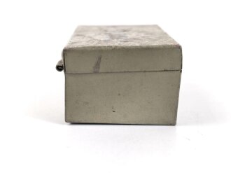 Blechdose für Würfelzucker, gehört so unter anderem in den Verbandkasten der Wehrmacht, Verschluss defekt