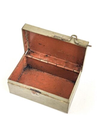 Blechdose für Würfelzucker, gehört so unter anderem in den Verbandkasten der Wehrmacht, Verschluss defekt