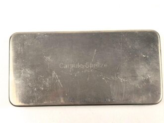 " Carpule Spritze" mit Zubehör im Behälter. Aus Wehrmachtsbeständen, sehr guter Zustand