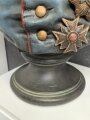 Gewaltige Büste, darstellend Prinzregent Luitpold von Bayern. Originalbemalt, sehr guter Zustand, Höhe ca. 80cm, Schulterbreite 60cm. Markiert "Carl G.Barth München 1887" Sehr dekorativ, Rückseitig am Sockel alte Reparaturstelle. KEIN VERSAND
