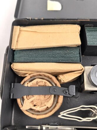 Mikroskopier Besteck der Wehrmacht, ungebrauchtes Stück, selbst das sehr seltene Rasiermesser ist enthalten