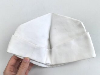 Rot Kreuz Schwesternhaube, Alter und Herkunft unbekannt