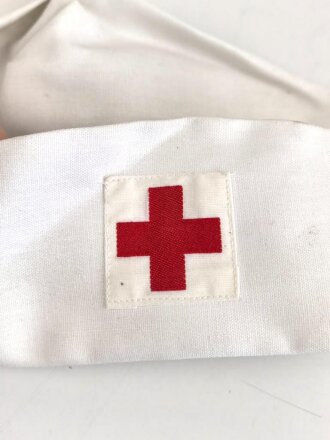 Rot Kreuz Schwesternhaube, Alter und Herkunft unbekannt