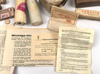 Konvolut Sanitätsmaterial. Alles mehr oder weniger defekt, die Umverpackungen jeweils leer