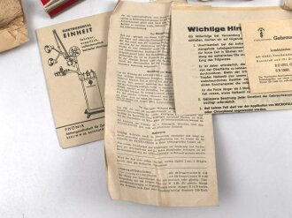 Konvolut Sanitätsmaterial. Alles mehr oder weniger defekt, die Umverpackungen jeweils leer
