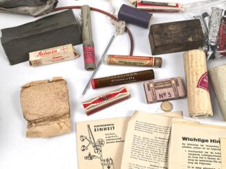 Konvolut Sanitätsmaterial. Alles mehr oder weniger defekt, die Umverpackungen jeweils leer