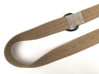 Webleinenriemen mit großem D-Ring Wehrmacht, Breite 40mm, Gesamtlänge 99cm. Ungetragenes Stück