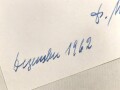 Max Domarus, eigenhändige Unterschrift vom Dezember 1962, auf Karte, diese eingeklebt im seinem Buch " Hitler - Reden und Proklamation , 1. Band"