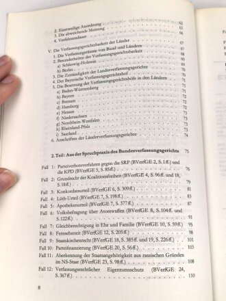 Ernst Gottfried Mahrenholz, Vizepräsident des Bundesverfassungsgerichts, eigenhändige Widmung  datiert 1991. Auf Vorsatzblatt des Buches  " Das Bundesverfassungsgericht" von Horst Säcker