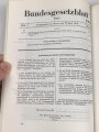 Ernst Gottfried Mahrenholz, Vizepräsident des Bundesverfassungsgerichts, eigenhändige Widmung  datiert 1991. Auf Vorsatzblatt des Buches  " Das Bundesverfassungsgericht" von Horst Säcker