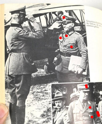 Otto Ernst Remer Generalmajor a.D., eigenhändige Unterschrift auf Vorsatzblatt seines Buches " Verschwörung und Verrat an Hitler" . Datiert 1990