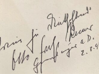 Otto Ernst Remer Generalmajor a.D., eigenhändige Unterschrift auf Vorsatzblatt seines Buches " Verschwörung und Verrat an Hitler" . Datiert 1990