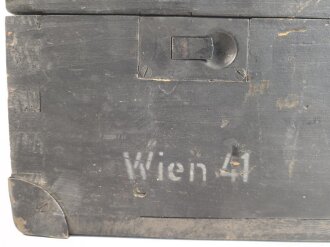 Transportkasten für ein Minensuchgerät Wien 41 der Wehrmacht, Originallack, ungereinigtes Stück