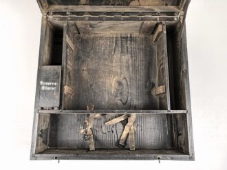 Transportkasten für ein Minensuchgerät Wien 41 der Wehrmacht, Originallack, ungereinigtes Stück