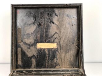 Transportkasten für ein Minensuchgerät Wien 41 der Wehrmacht, Originallack, ungereinigtes Stück