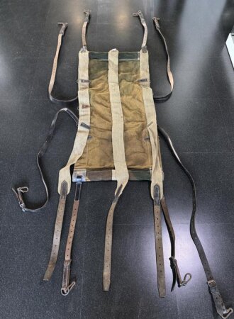 Österreich / Ungarn 1. Weltkrieg, Vorrichtung , vermutlich zum Verlasten von schwerem Gerät für Gebirgstruppen. Guter Zustand, originales Tarnmaterial in den Maßen 60 x 130cm