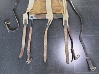 Österreich / Ungarn 1. Weltkrieg, Vorrichtung , vermutlich zum Verlasten von schwerem Gerät für Gebirgstruppen. Guter Zustand, originales Tarnmaterial in den Maßen 60 x 130cm