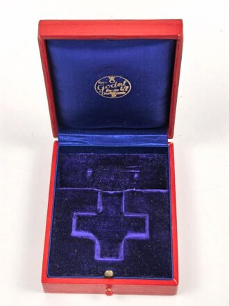 Deutsches Rotes Kreuz,  Ehrenzeichen 3. Stufe (1937-1939) an Damenschleife, in Etui von Godet Berlin.