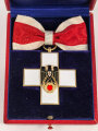 Deutsches Rotes Kreuz,  Ehrenzeichen 3. Stufe (1937-1939) an Damenschleife, in Etui von Godet Berlin.