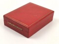 Deutsches Rotes Kreuz,  Ehrenzeichen 3. Stufe (1937-1939) an Damenschleife, in Etui von Godet Berlin.