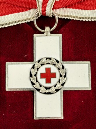 Bundesrepublik Deutschland, Ehrenzeichen des Deutschen Roten Kreuzes in Silber, mit Miniatur, im Etui. Damenausführung seit 1953