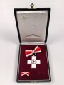 Bundesrepublik Deutschland, Ehrenzeichen des Deutschen Roten Kreuzes in Silber, mit Miniatur, im Etui. Damenausführung seit 1953