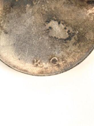 Deutsches Rotes Kreuz, Brosche " Helferin" 31mm, Hersteller Klein und Quentzer