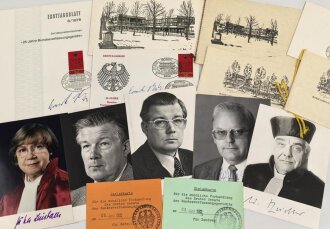 Bundesverfassungsgericht Karlsruhe, Konvolut Unterlagen samt diverser Autogrammkarten mit eigenhändier Unterschrift, wohl meist aus den 1970iger Jahren