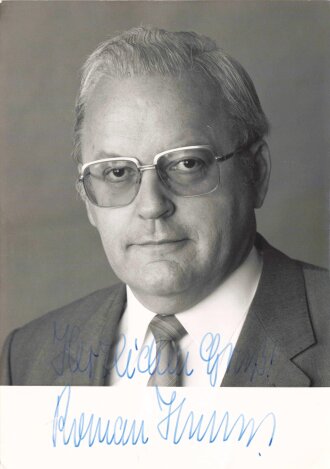 Bundesverfassungsgericht Karlsruhe, Konvolut Unterlagen samt diverser Autogrammkarten mit eigenhändier Unterschrift, wohl meist aus den 1970iger Jahren